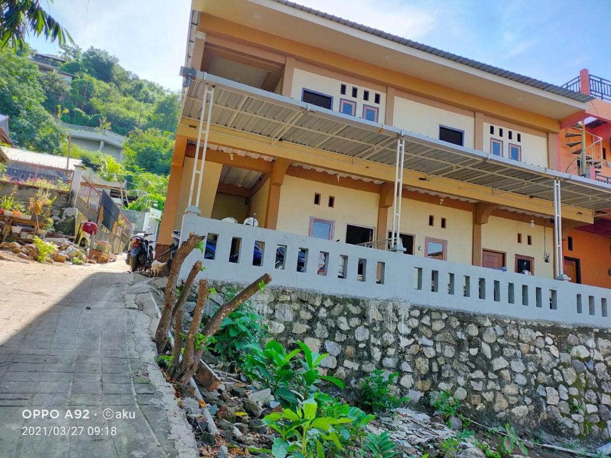 Andira Homestay ลาบวนบาโจ ภายนอก รูปภาพ
